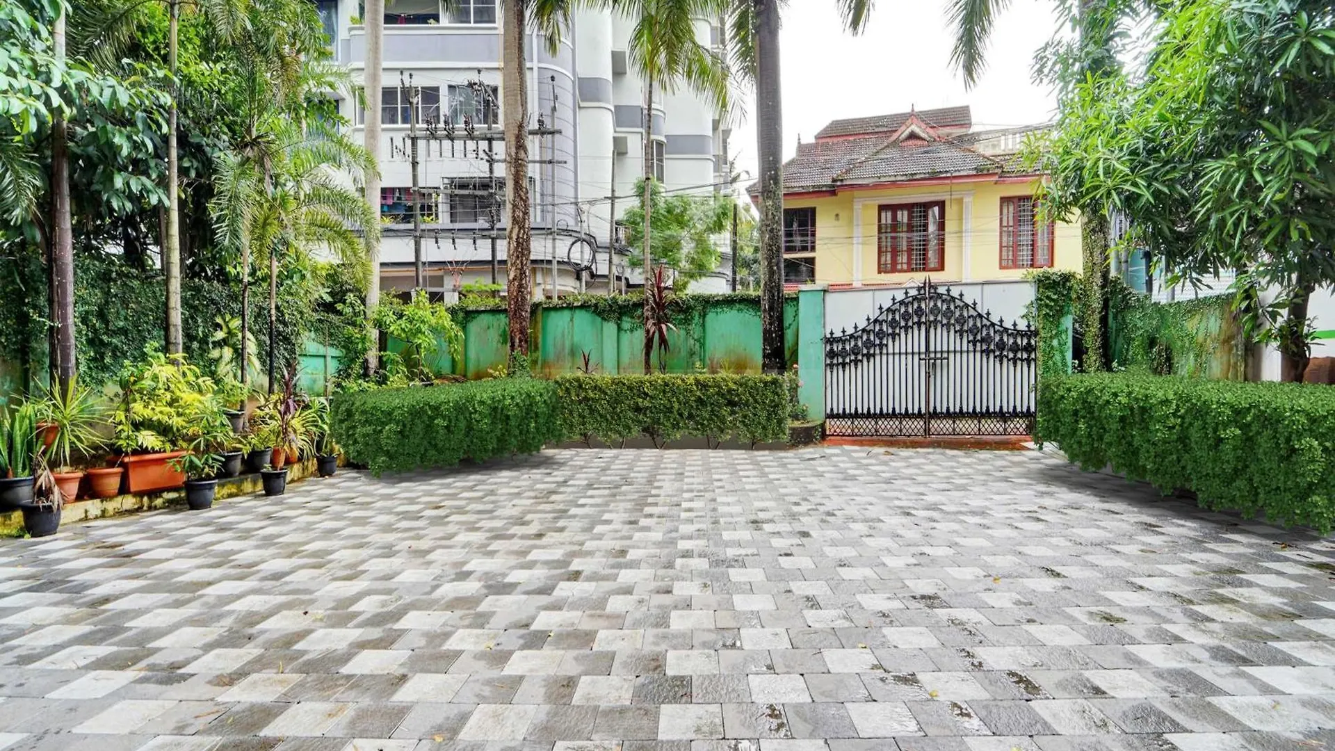 Hotel O Vazhakkala Kakkanad Kochi Indien