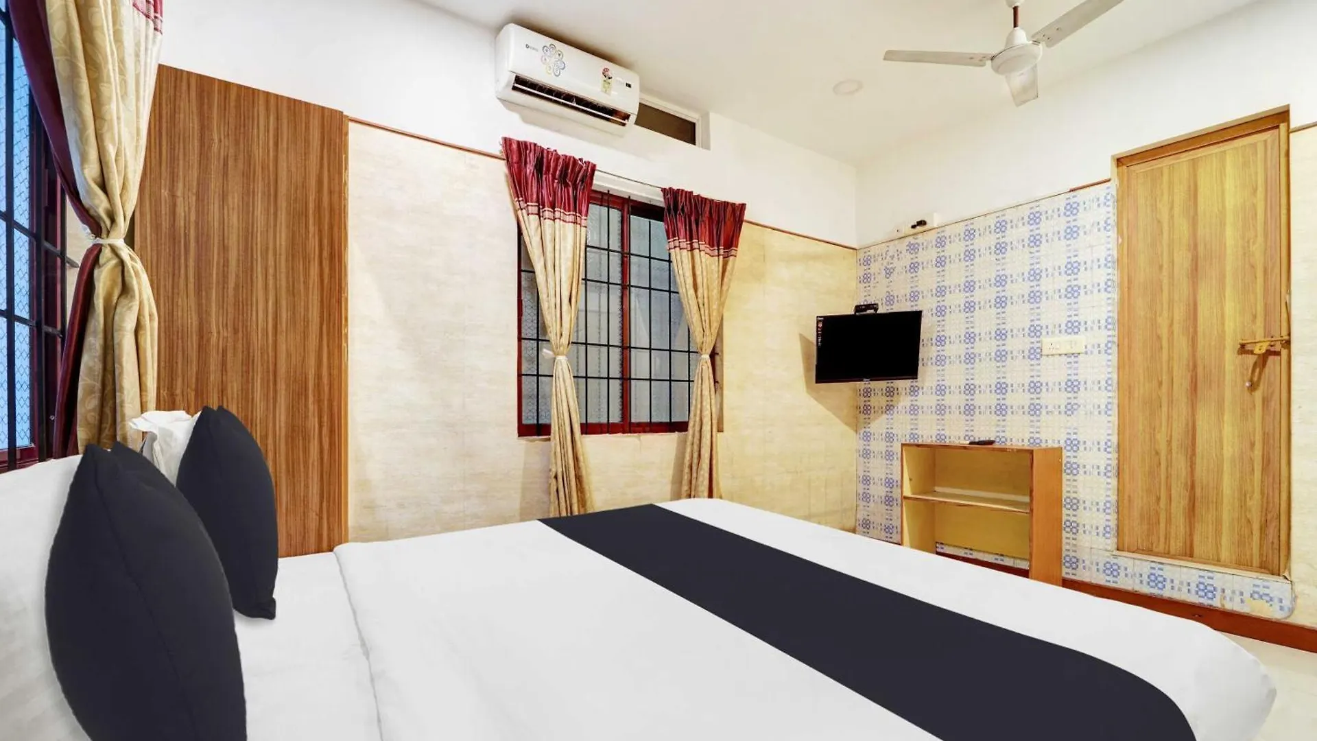 Hotel O Vazhakkala Kakkanad Kochi 3*,  Indien